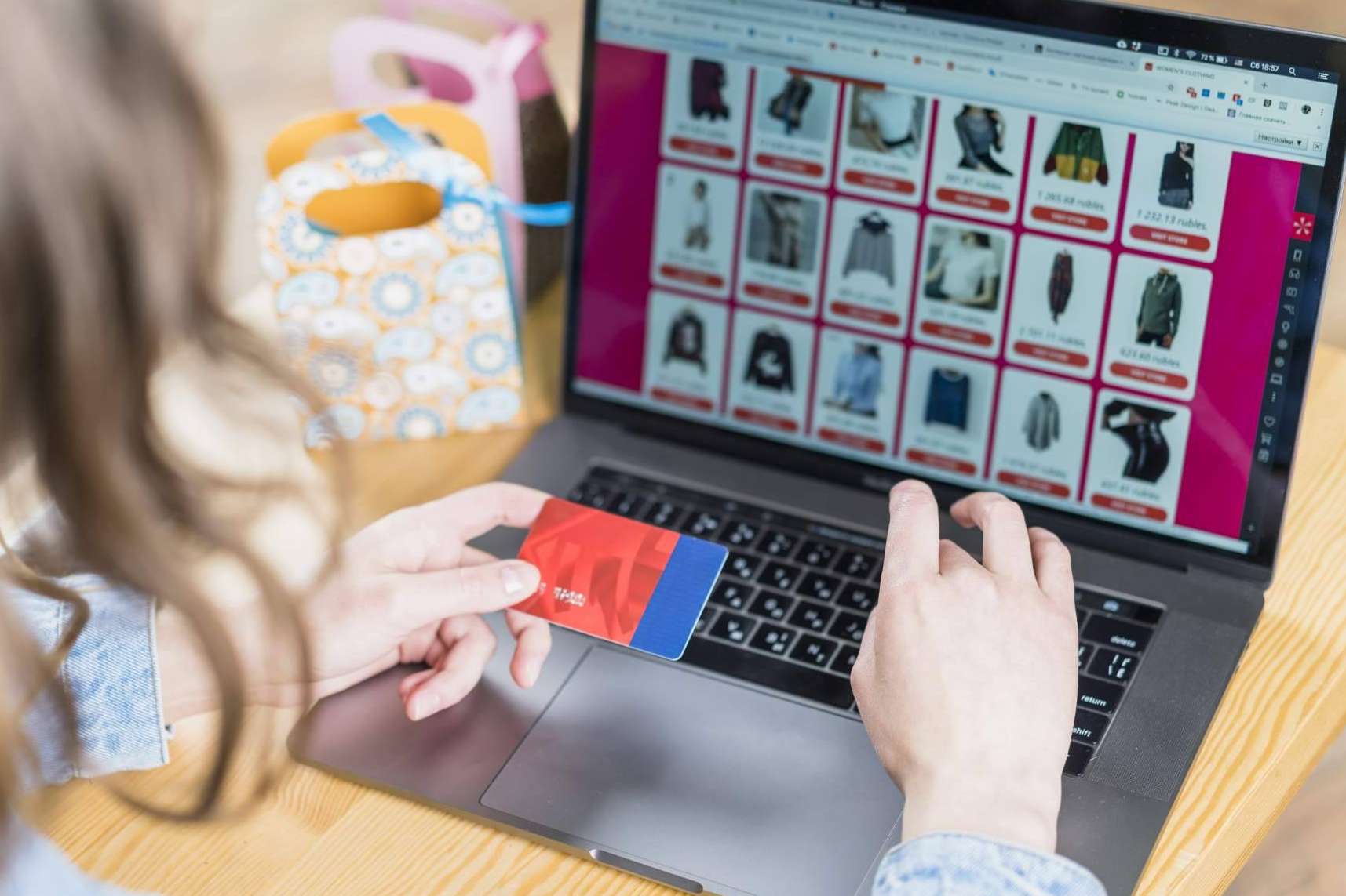 La agencia marketing digital IDX Innovadeluxe se encarga del desarrollo de e-commerce y tiendas online