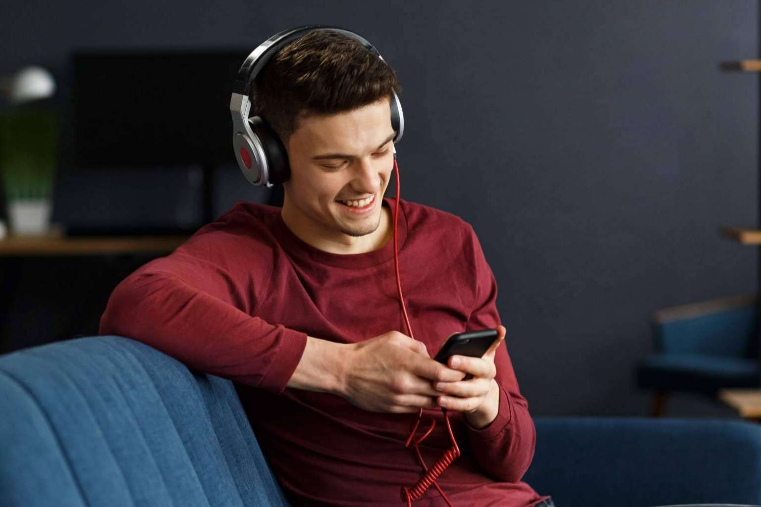Hellinger Radio HD apuesta por la radio como herramienta para personas que necesitan apoyo emocional