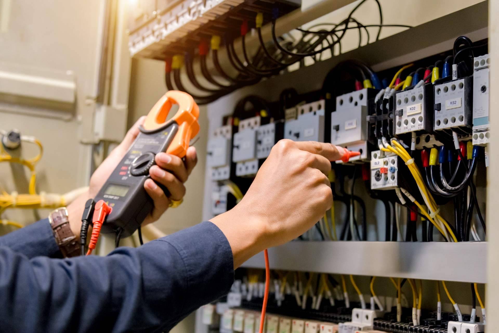 Razones para invertir en una compañía de material eléctrico, como OLVAL