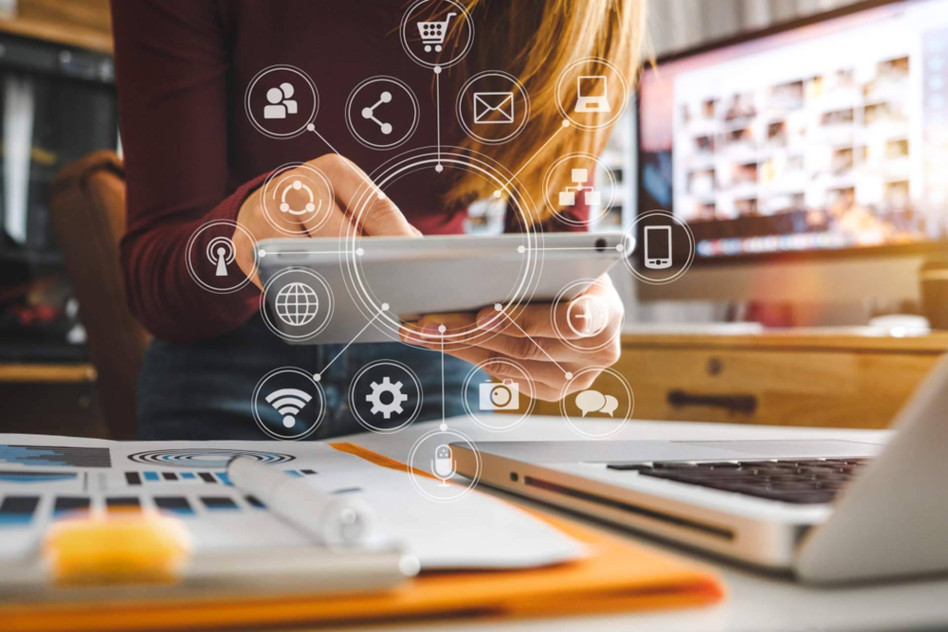 La revolución en el marketing para clínicas dentales y estéticas llega con Adentika Media